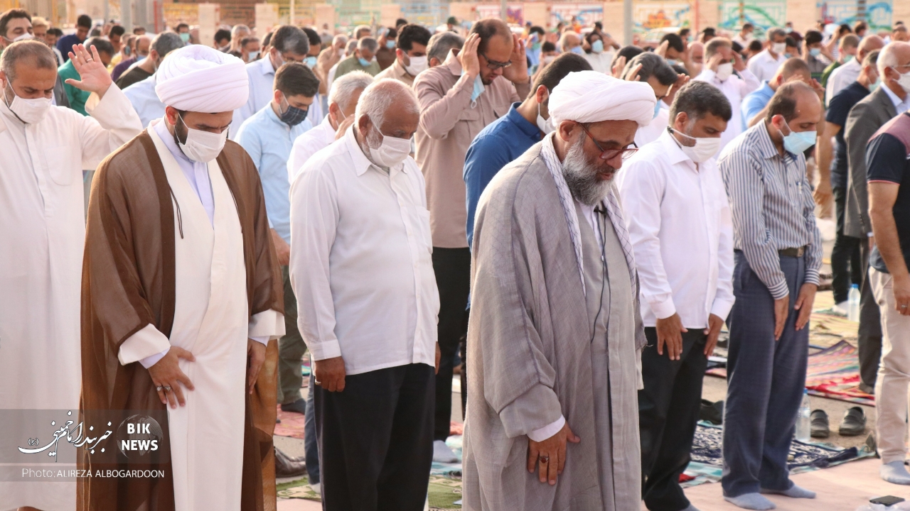 اقامه نماز عید فطر در بندر امام خمینی (ره) به روایت تصویر