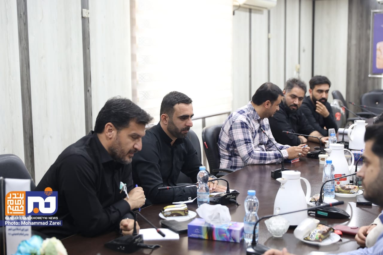 شورای شهر و شهردار از خبرنگاران بندر امام خمینی(ره) تجلیل کردند
