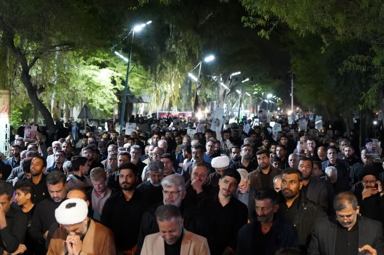 نخستین شب قدر رمضان 1404 و لحظه اعلام زعامت حضرت آیت الله سید مجتبی حسینی خامنه‌ای در بندرامام خمینی(ره)