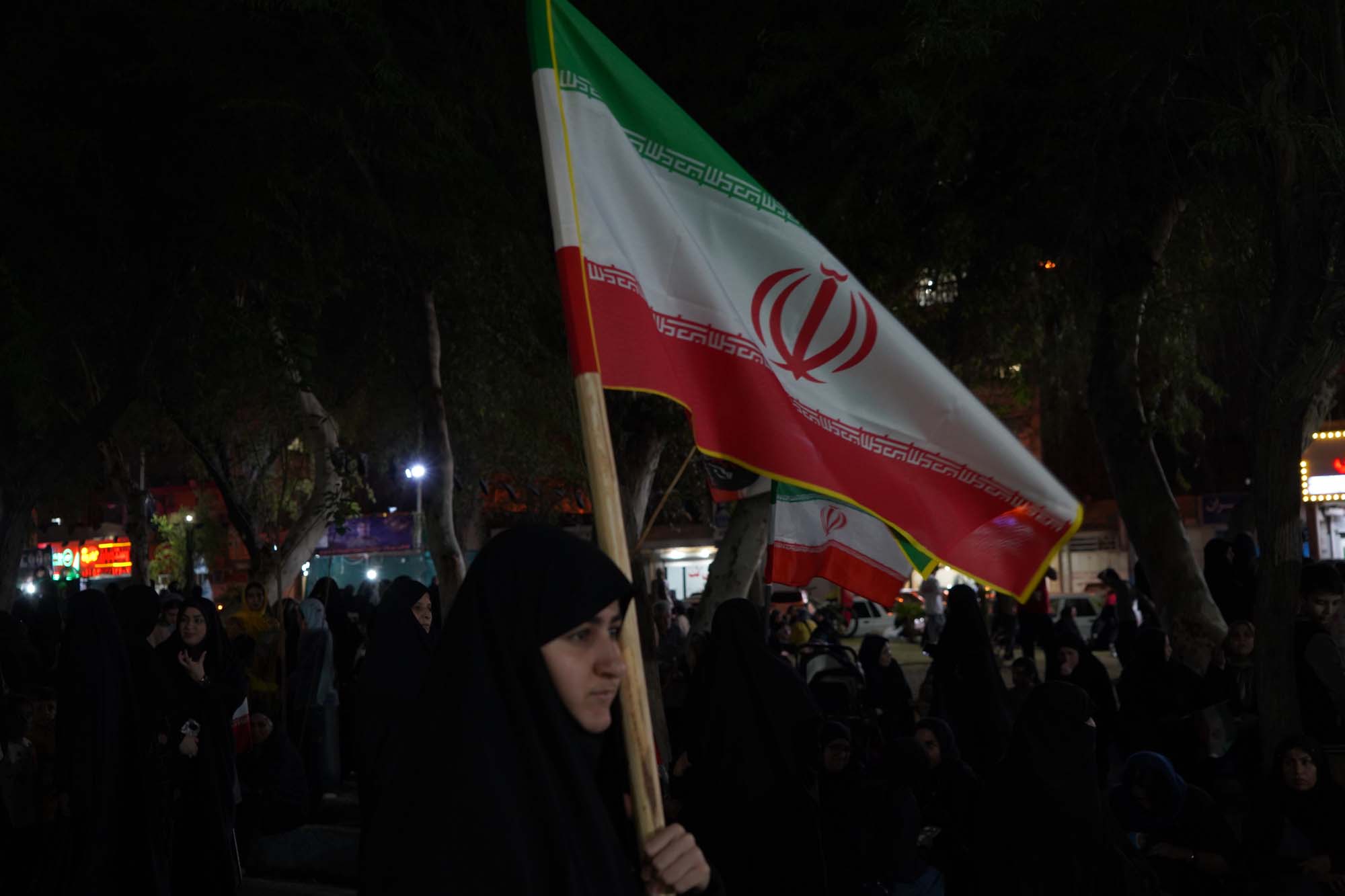 حضور بانوان مسلح جانفدای ایران در بندرامام خمینی(ره)