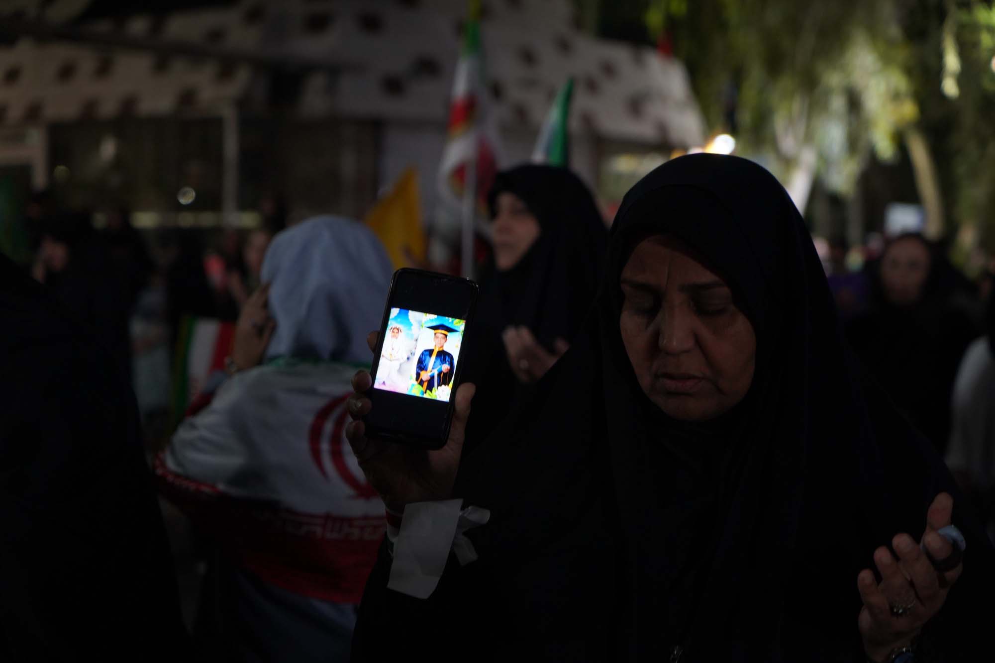 حضور بانوان مسلح جانفدای ایران در بندرامام خمینی(ره)