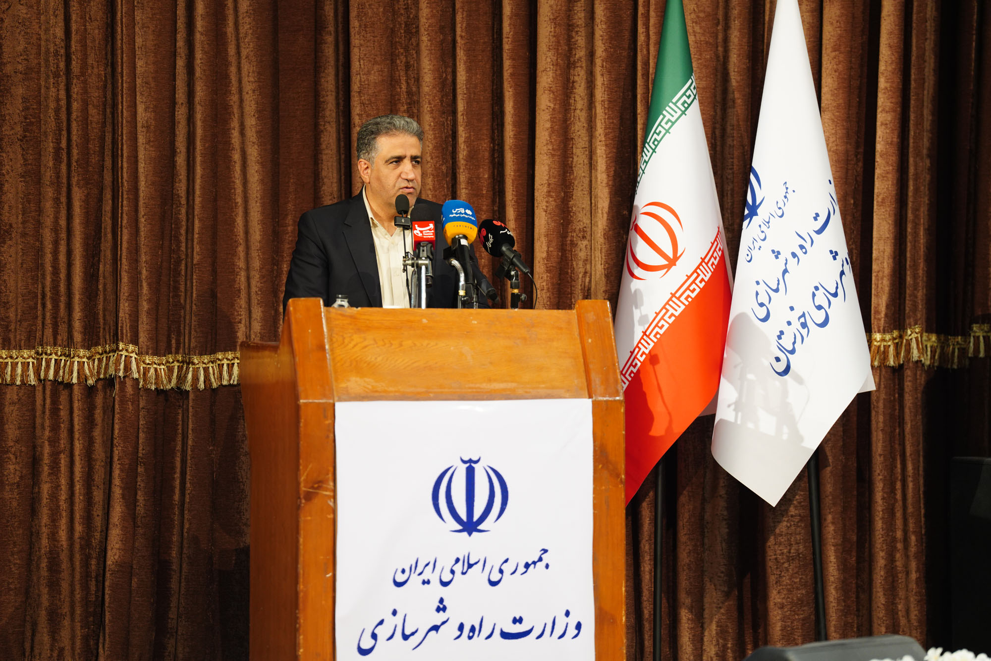 واگذاری هزاران قطعه زمین و اسناد مالکیت در خوزستان