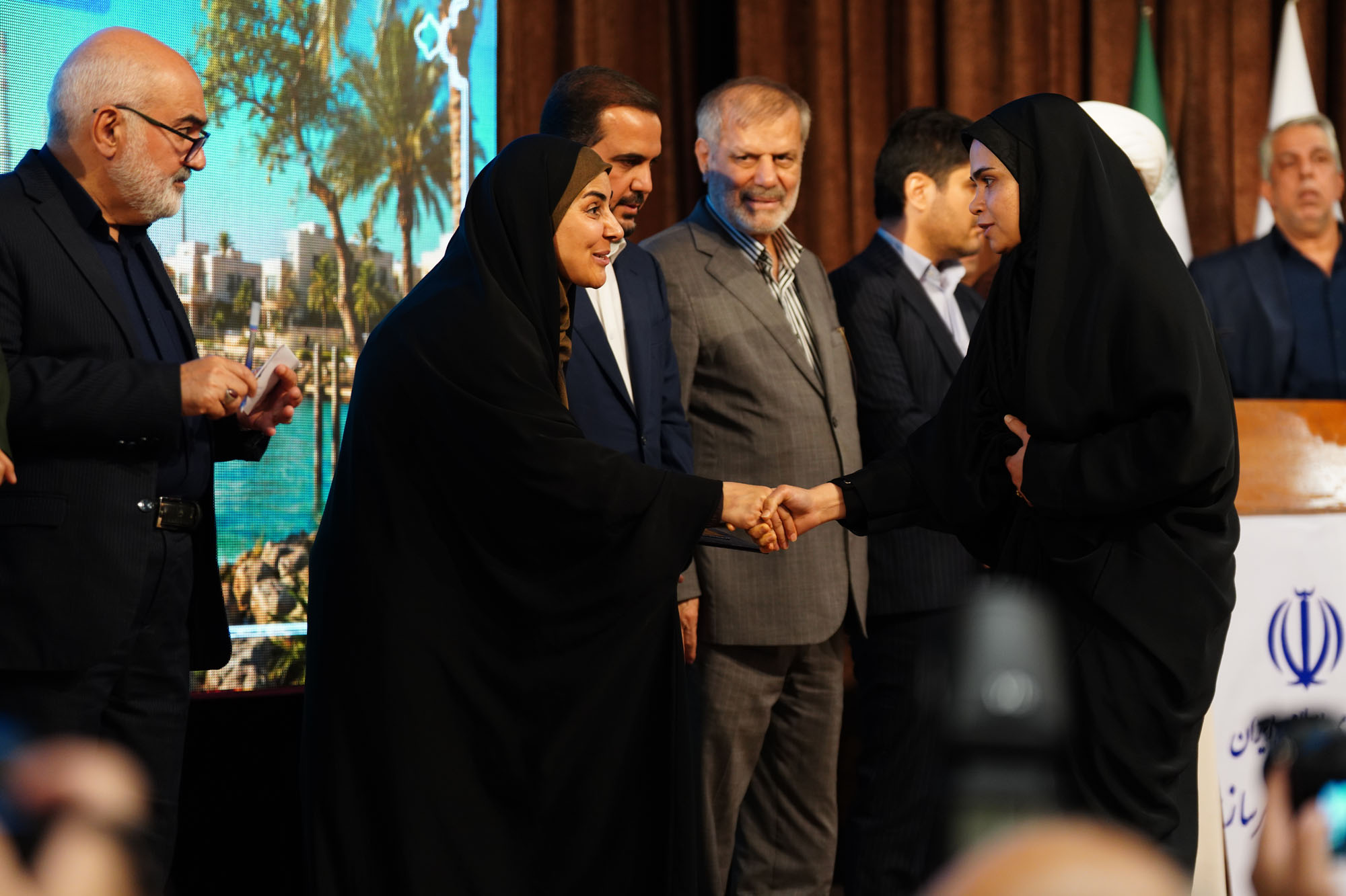 واگذاری هزاران قطعه زمین و اسناد مالکیت در خوزستان